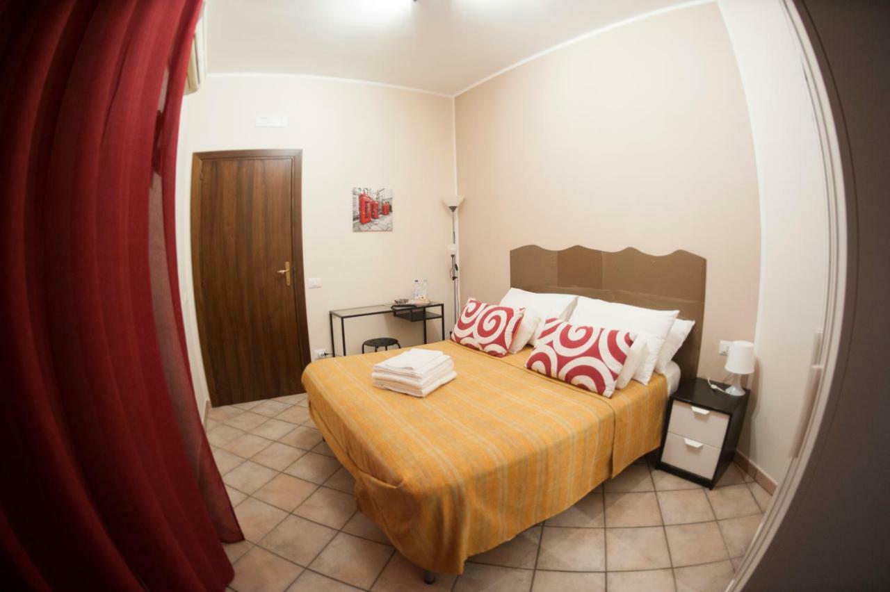 Deluxe Double Room Balcony,897722326:JPEG
